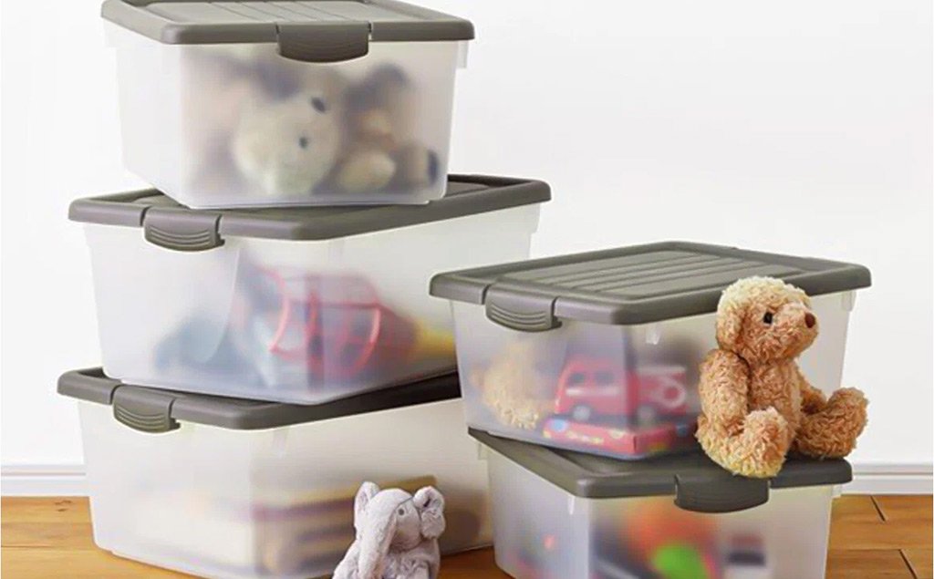 Clear-Storage-Box-render
